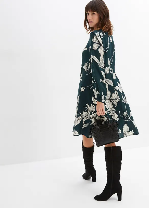 Robe fluide en viscose, bonprix