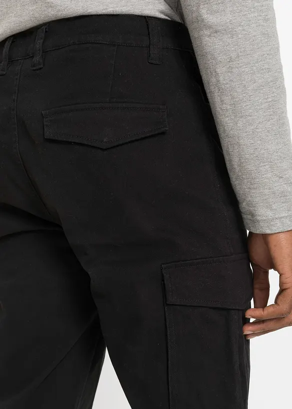 Pantalon slim extensible, jambes droites, avec poches cargo, bonprix