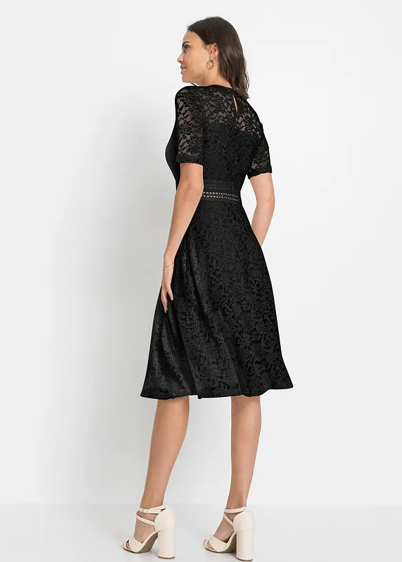 Robe en dentelle avec empiècement crochet, bonprix