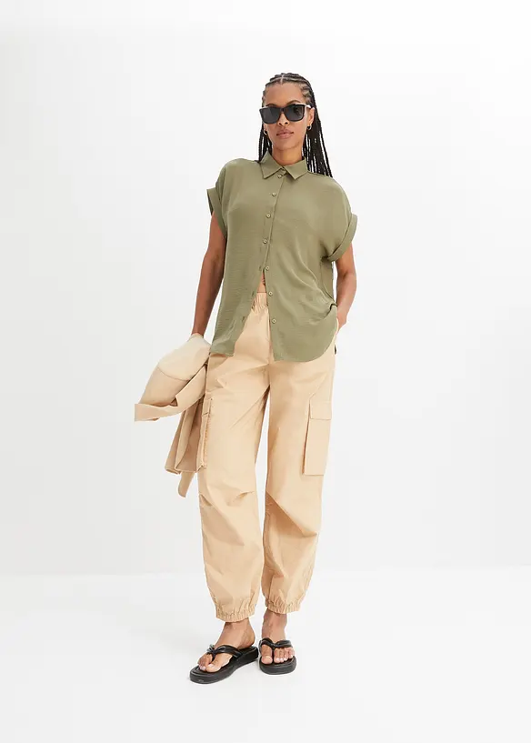 Chemisier manches courtes avec polyester recyclé, bonprix