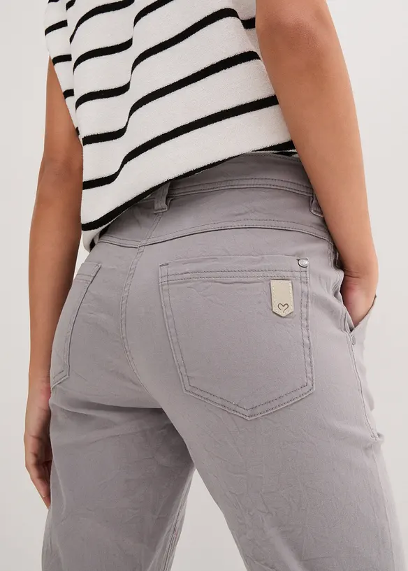 Pantalon extensible avec effet crash, longueur 3/4, bonprix