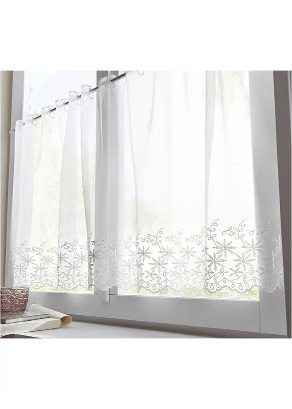 Brise-bise avec broderies anglaises et polyester recyclé, bonprix