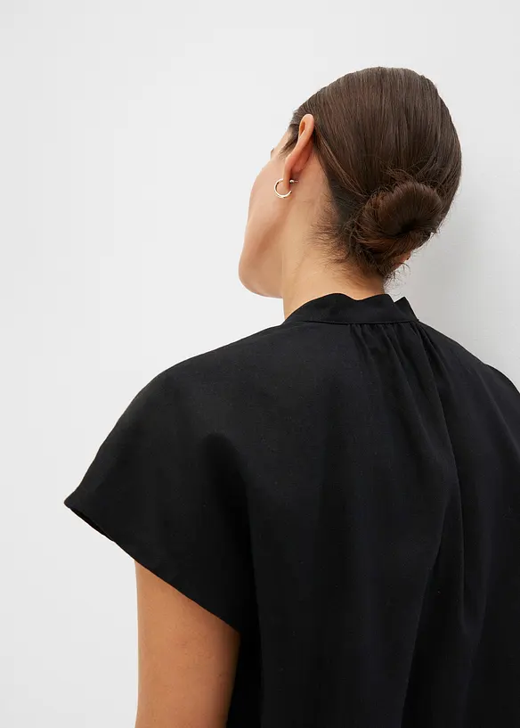 L&eacute;ger chemisier manches courtes en lin m&eacute;lang&eacute;, bonprix