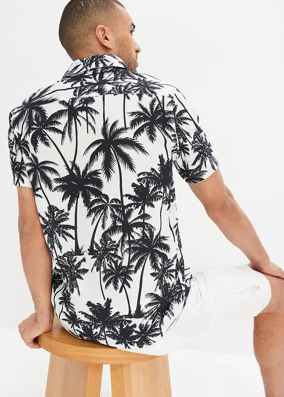 Chemise manches courtes Slim en viscose, bonprix