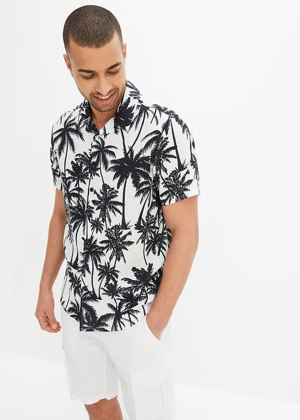 Chemise manches courtes Slim en viscose, bonprix