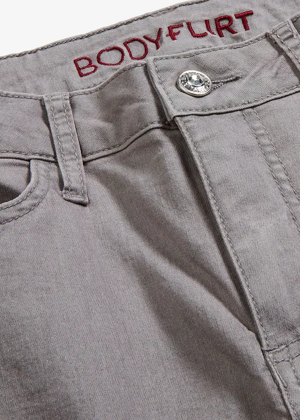 Jean en matière légère et super extensible, bonprix