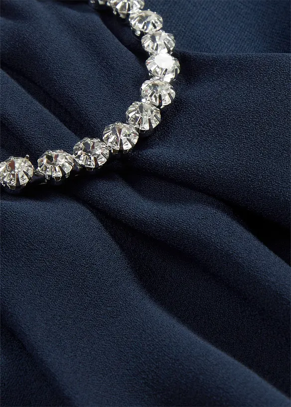 Robe courte look superposé avec accessoire sur l’épaule, bonprix