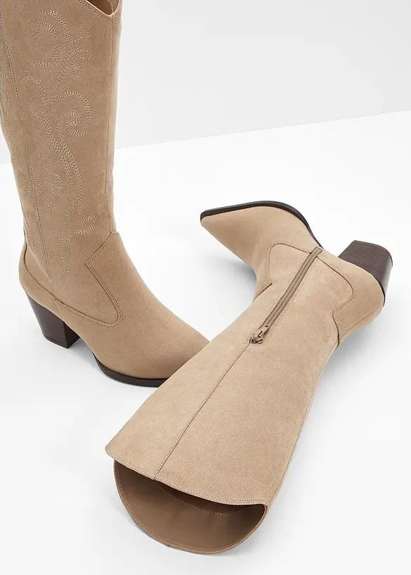 Bottes western à broderies, bonprix