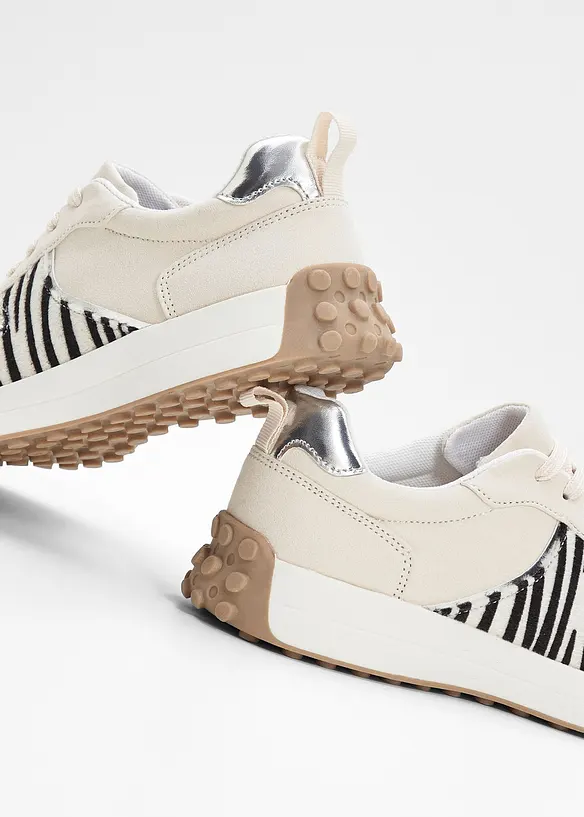 Sneakers &agrave; d&eacute;tails m&eacute;tallis&eacute;s, bonprix