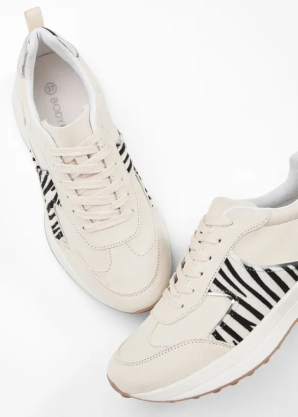 Sneakers &agrave; d&eacute;tails m&eacute;tallis&eacute;s, bonprix