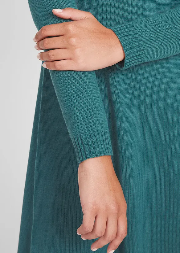 Robe &eacute;vas&eacute;e en maille, bonprix