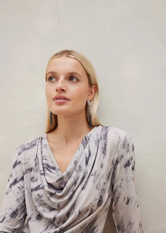 T-shirt manches longues à découpe, bonprix