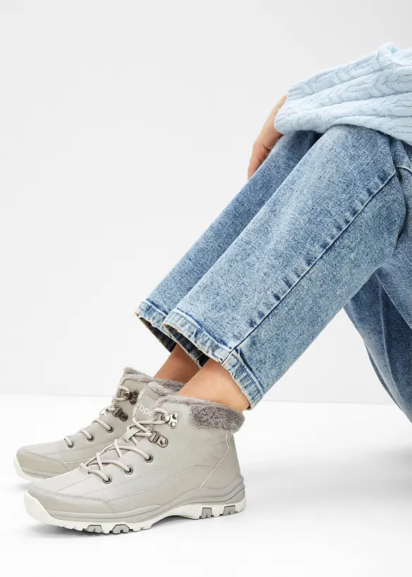 Boots fourrées à lacets, bonprix