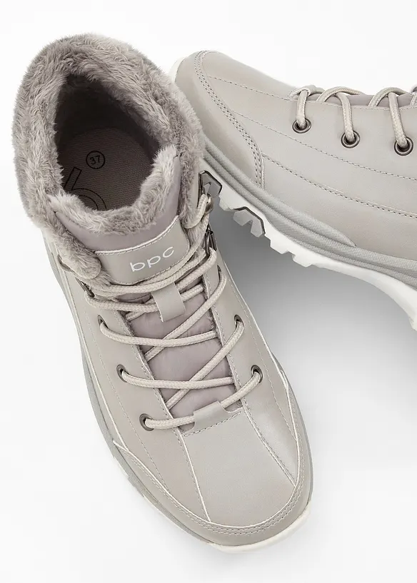 Boots fourrées à lacets, bonprix