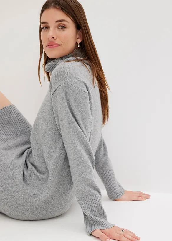 Robe en maille &agrave; col roul&eacute;, bonprix