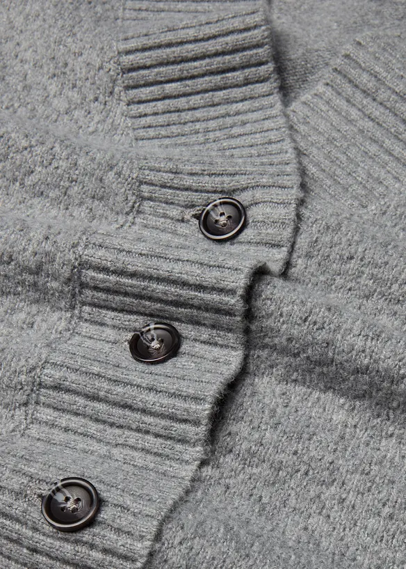 Gilet sans manches en maille à motif torsadé, bonprix