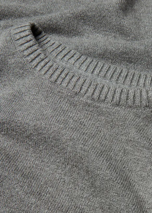 Pull long en fine maille fendu sur les côtés, bonprix