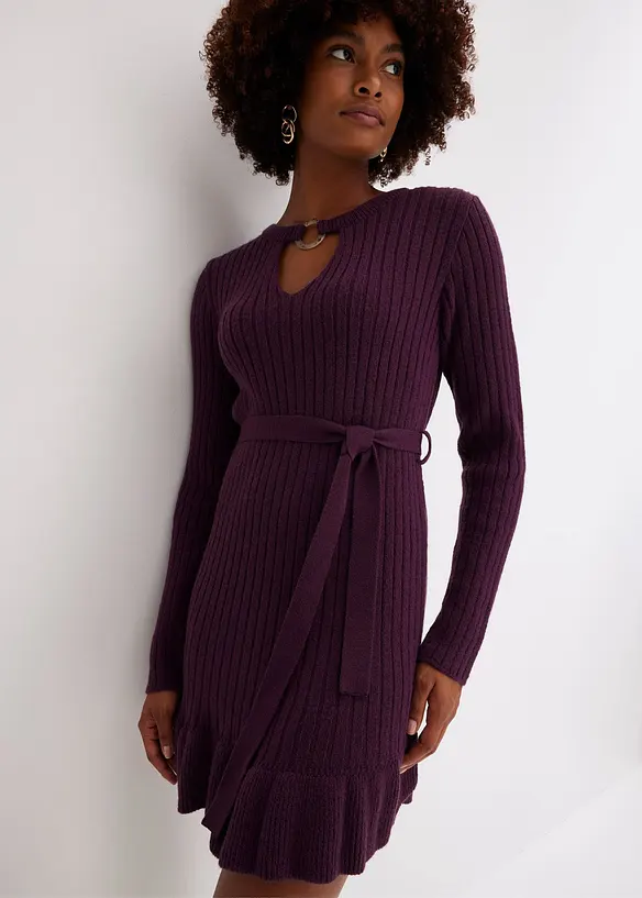 Robe en maille c&ocirc;tel&eacute;e avec d&eacute;tail anneau, bonprix