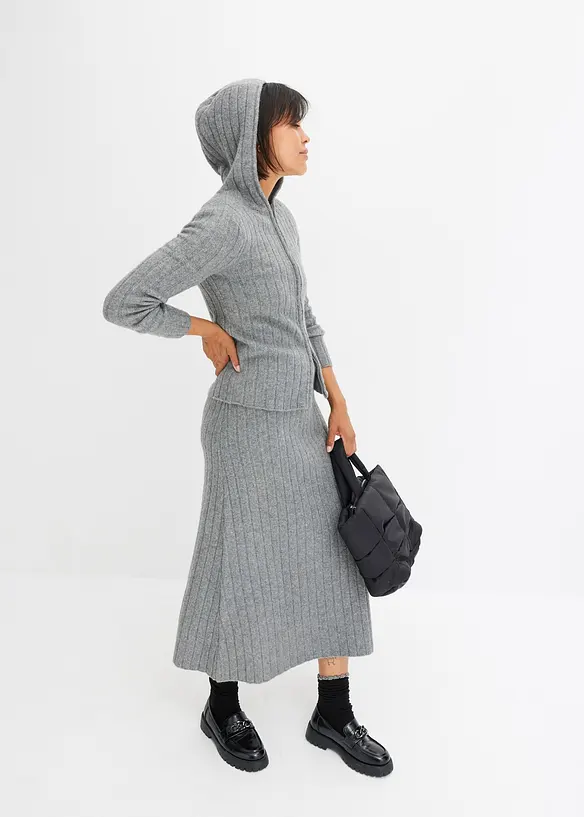 Gilet en maille côtelé avec capuche, bonprix