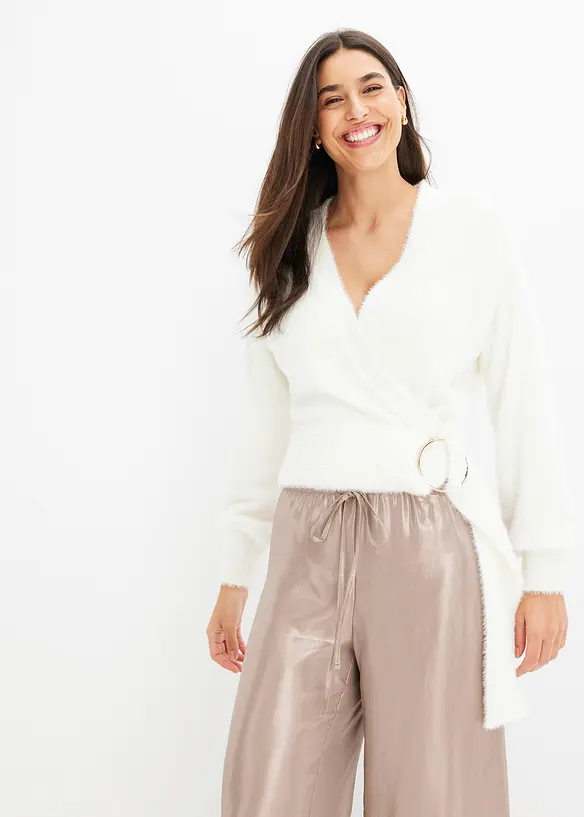 Pull cache-cœur avec accessoire, bonprix