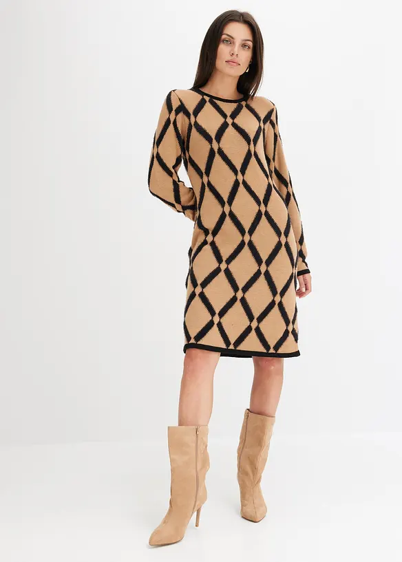 Robe en maille poilue avec motif en losange, bonprix