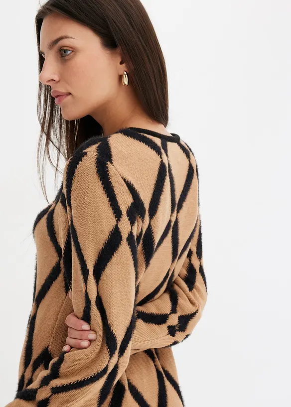 Robe en maille poilue avec motif en losange, bonprix