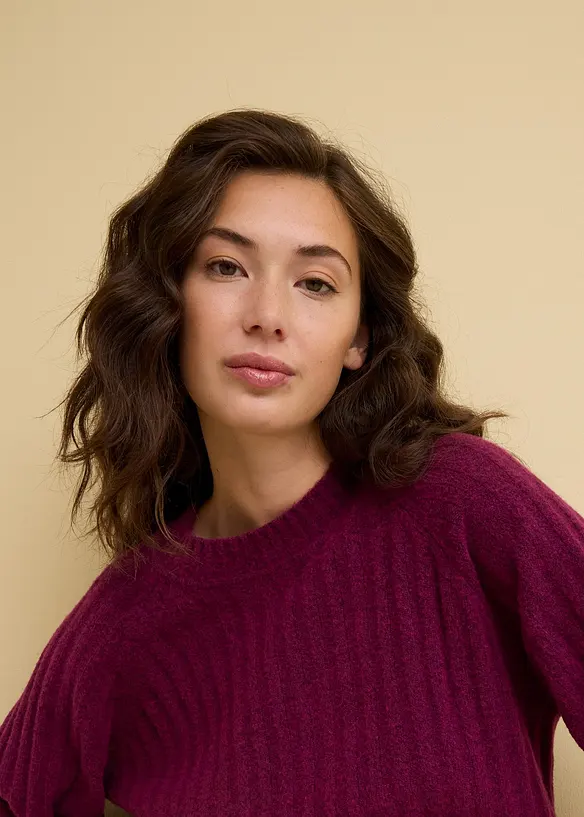 Pull raccourci en maille côtelée, bonprix