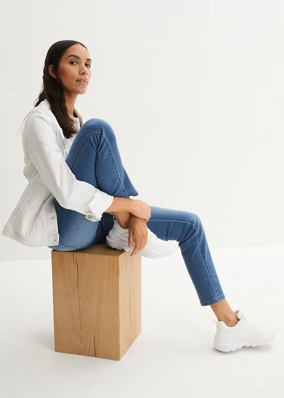 Jean droit taille normale, extensible, bonprix