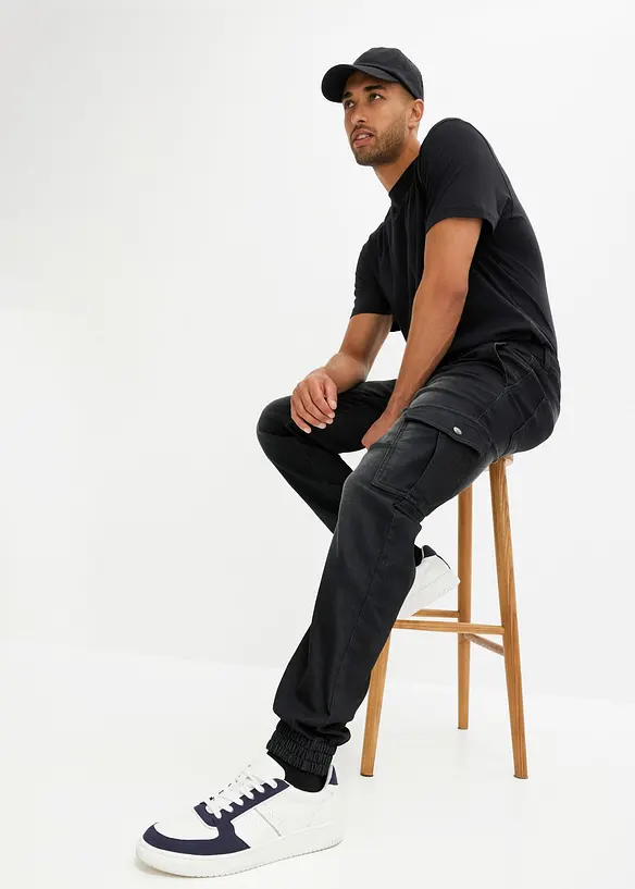 Jean jogger droit avec poches cargo, Regular, bonprix