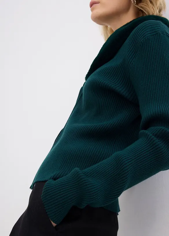 Gilet en maille avec col synthétique, bonprix