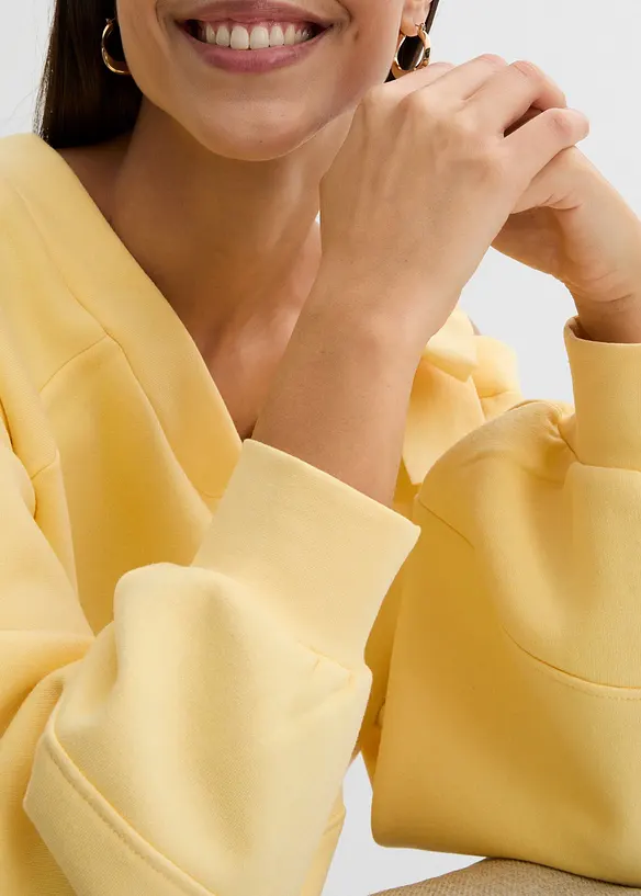 Sweat-shirt ample, asym&eacute;trique, bonprix