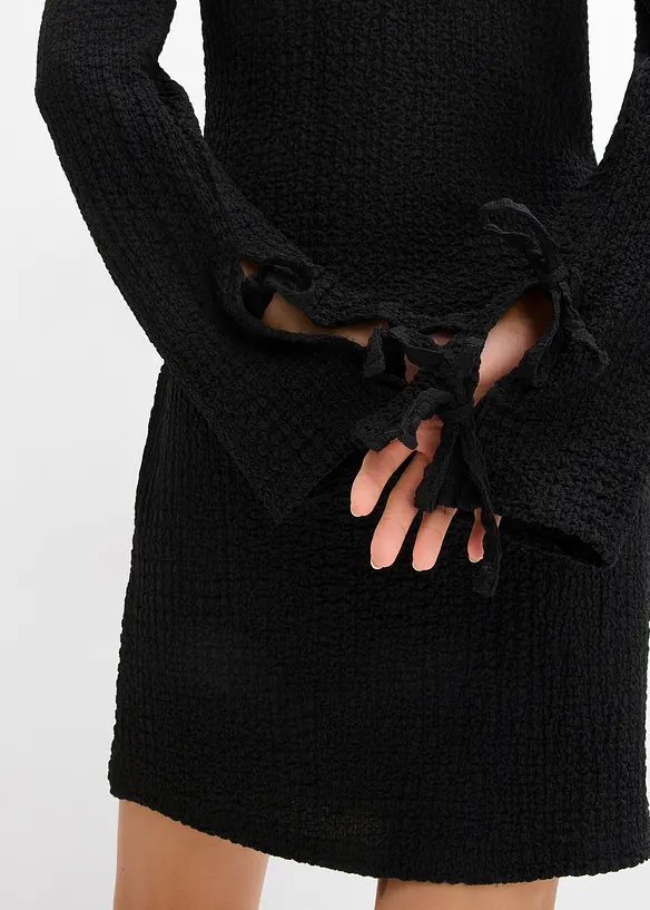 Robe courte en crêpe texturé, bonprix