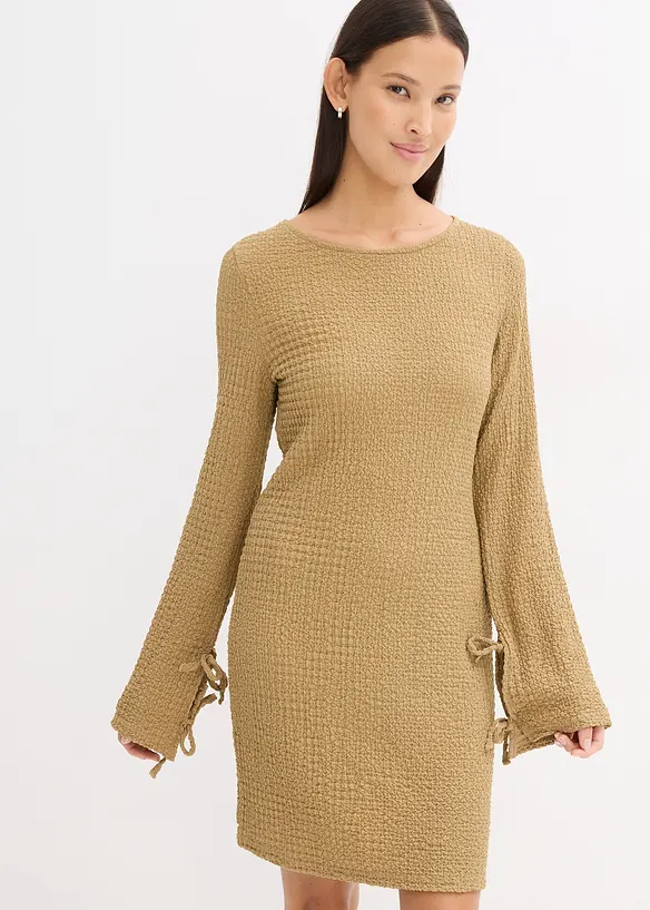 Robe courte en cr&ecirc;pe textur&eacute;, bonprix