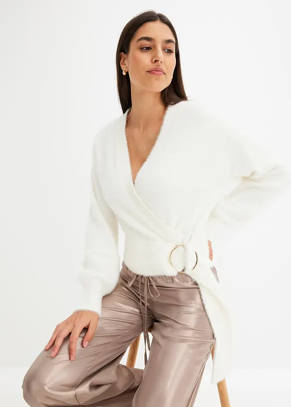 Pull cache-cœur avec accessoire, bonprix