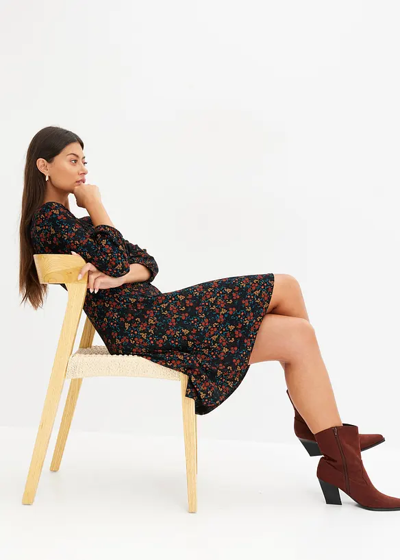 Robe courte en viscose extensible, bonprix