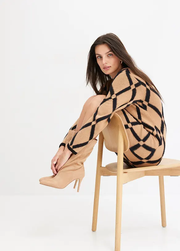 Robe en maille poilue avec motif en losange, bonprix