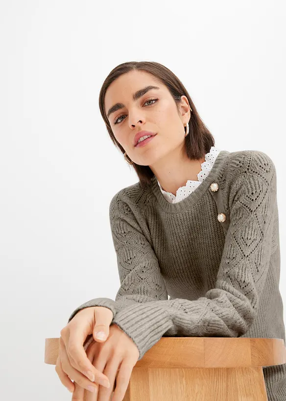 Robe en maille rehauss&eacute;e de boutons d&eacute;coratifs, bonprix