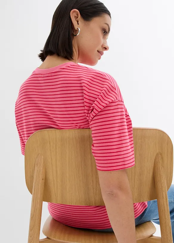 T-shirt ray&eacute; avec broderie, bonprix