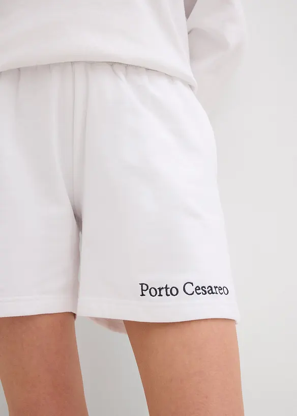 Short en molleton avec broderie, bonprix