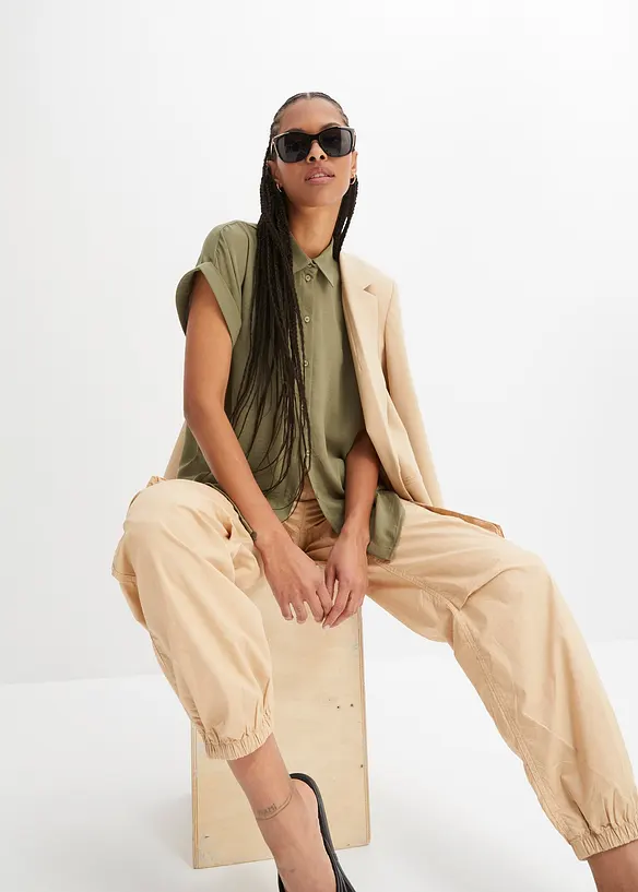 Chemisier manches courtes avec polyester recyclé, bonprix