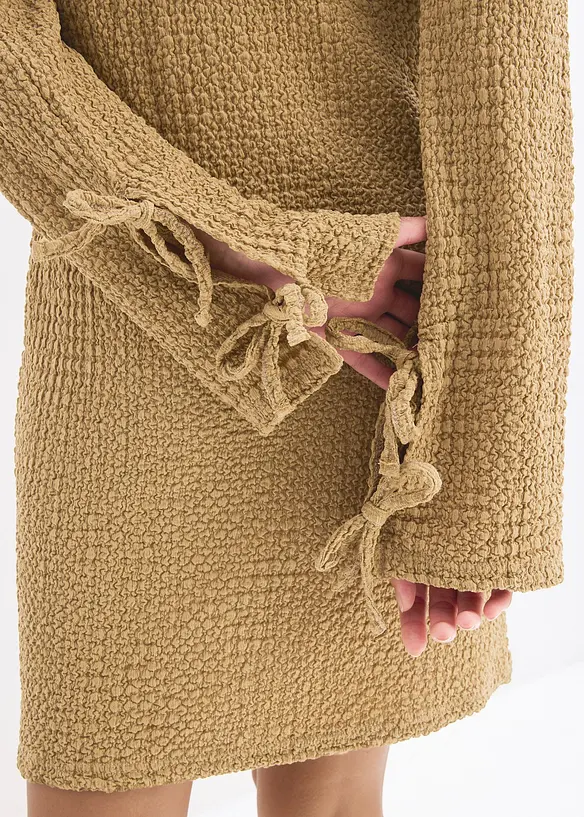 Robe courte en cr&ecirc;pe textur&eacute;, bonprix