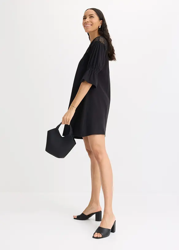 Robe en jersey avec dentelle au crochet, bonprix