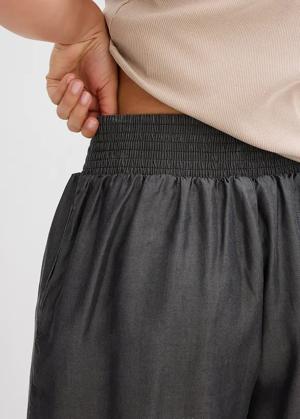 Short à taille élastiquée et smockée, bonprix