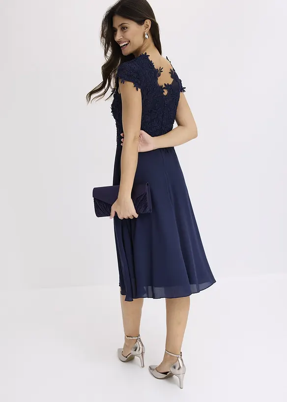 Robe midi en tulle délicat avec dentelle, bonprix