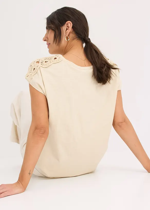 T-shirt &agrave; empi&egrave;cements crochet&eacute;s, bonprix