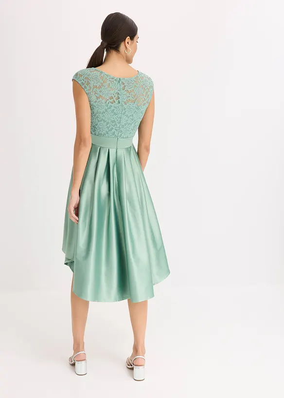 Robe courte devant, longue derrière en satin brillant avec dentelle, bonprix