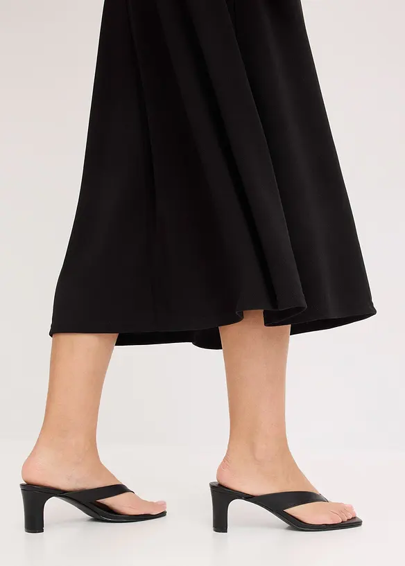 Robe midi avec un détail métallique, bonprix