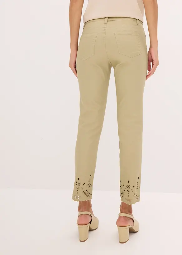 Pantalon extensible à broderies anglaises, bonprix