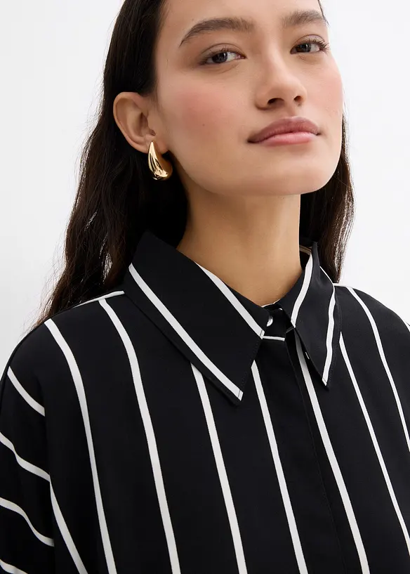 Chemisier manches courtes en crêpe texturé, bonprix