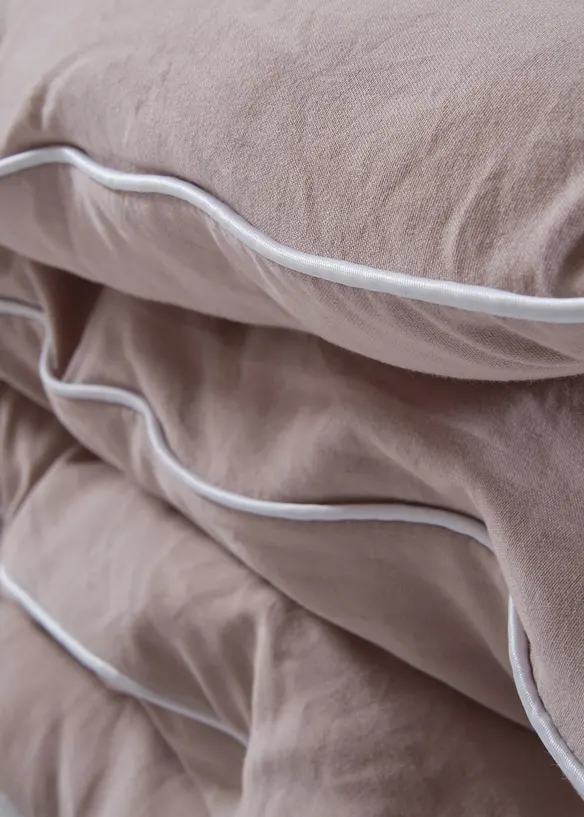 Couette l&eacute;g&egrave;re effet coton, bonprix